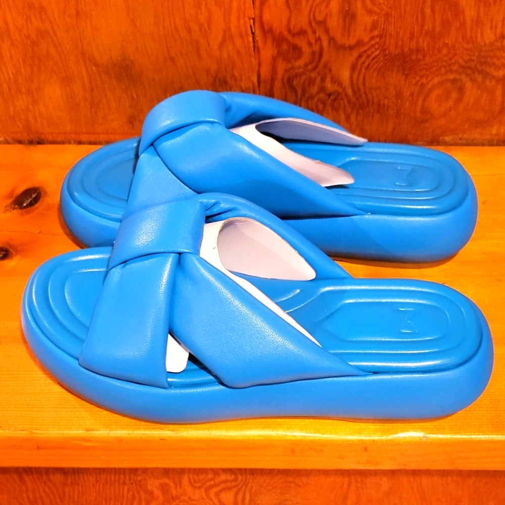 Marc Fisher (Vayle) Slide Sandals